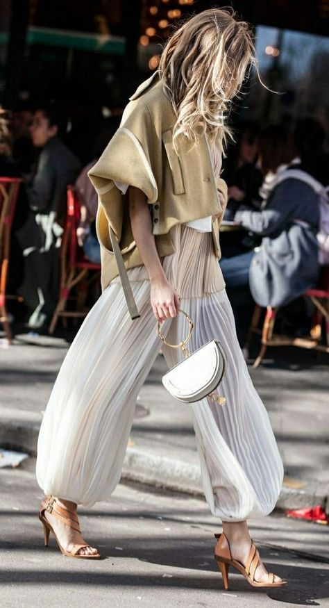 Stile Casual Chic, Elegante Casual, Looks Street Style, Fashion Weeks, Looks Chic, Inspired Outfits, Ootd Outfit, Inspiration Mode, Mode Vintage