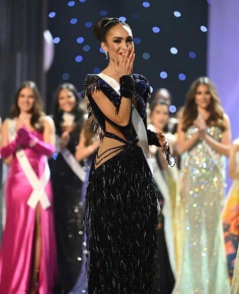 Miss Universe Usa, Miss Universe Crown, Miss Texas, Teaching Sewing, University Of North Texas, Miss Usa, American Fashion Designers, Miss Universe, Texas Usa