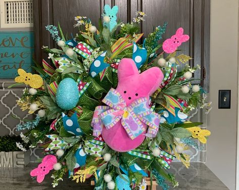 WreathsbyLaura | Etsy Easter Cross Wreath, Easter Swags, Easter Drawings, Creative Easter Eggs, Easter Door Decor, Elf Decorations, Easter Spring Wreath, Cross Wreath, Peter Cottontail