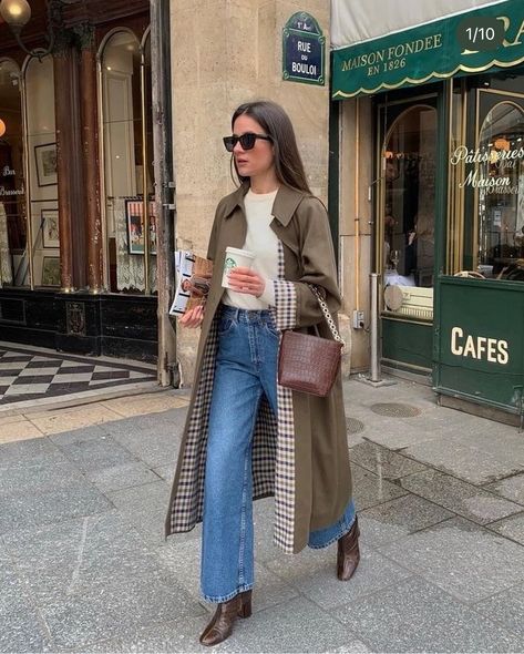 Long Tan Coat Outfit, Tan Trench Coat Outfit, Tan Coat Outfit, Long Trench Coat Outfit, Outfit With Dress, Beige Trench Coat Outfit, Tan Trench Coat, Trench Coat Outfit, Tan Coat