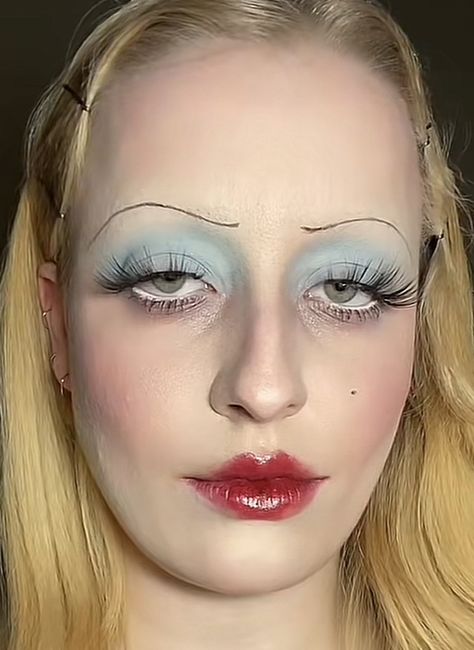 Alice In Wonderland Makeup Alice, White Queen Alice In Wonderland Makeup, Dark Alice In Wonderland Makeup, Alice In Wonderland Shoot, Alice In Wonderland Alice Makeup, Alice Makeup Wonderland, Alice And Wonderland Makeup, Alice In Wonderland Halloween Makeup, Alice In Wonderland Makeup Ideas