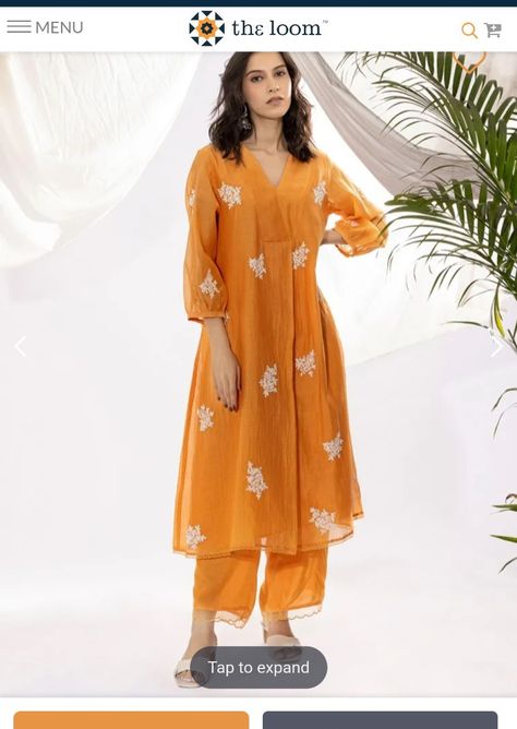 Georgette Kurtis Designer Floral, The Loom Kurtas, Crepe Kurti Designs, Hijab Styles For Party, Kurti Ideas, Girls Kurti, Indian Closet, Silk Kurti Designs, Bridal Chura