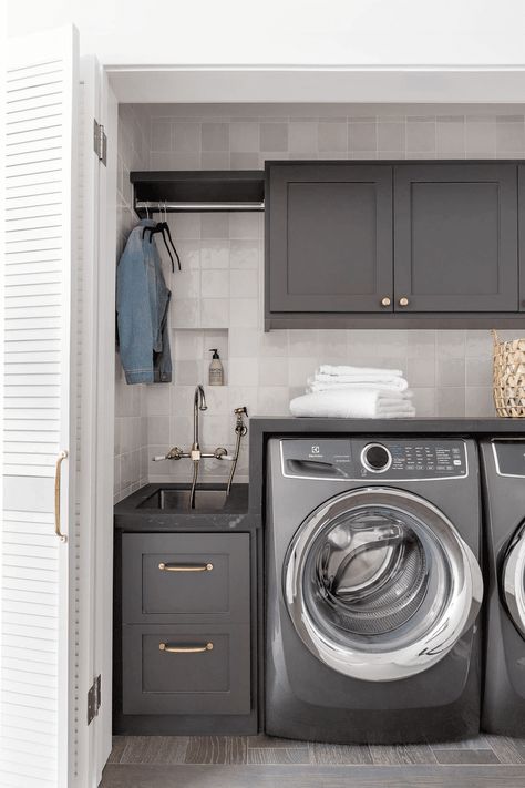 Stacked Laundry Room, Laundry Room Storage Shelves, Laundry Room Ideas Small Space, Small Laundry Room Organization, Room Storage Diy, Basement Laundry Room, Dream Laundry Room, Laundry Room Layouts, Laundry Room Renovation