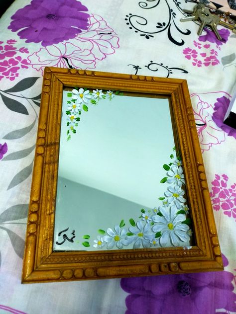 Things To Paint On Mirrors Rectangle, Painted Body Mirror, Rectangle Mirror Painting Ideas Aesthetic, Flower Painting On Mirror, Mirror Flower Painting, Full Body Mirror Painting Ideas, Rectangle Mirror Painting Ideas, Long Mirror Painting, Mirror Painting Square