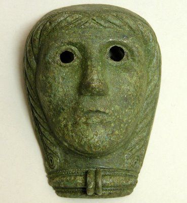 The Rynkeby mask is much like the one recently found in Blekinge.    Görman & Henriksson believe that the tar on the back side of the Blekinge mask would indicate that it's been fastened to a wooden surface, but as far as I can see it might as well have been part of a cauldron similar to the one from Rynkeby. Celtic Clothing, Celtic Gods, Nordic Vikings, Human Head, Prehistoric Art, Beltane, Celtic Art, Iron Age, Stone Sculpture