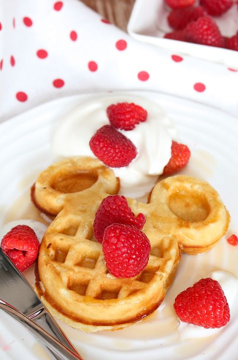 Mickey Mouse Waffles, Mickey Waffle Recipe, Waffle Recipe From Scratch, Mickey Waffle Maker, Mickey Mouse Waffle Maker, Mickey Waffle, Apple Pie Pancakes, Berry Green Smoothie, Mickey Waffles