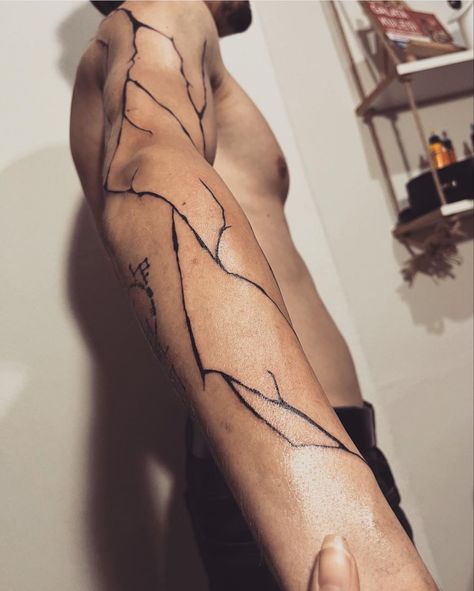 Muscle Tattoo Design, Line Forearm Tattoo Men, Lines On Arm Tattoo, Electric Tattoo Ideas, Black Lines Tattoo, Line Forearm Tattoo, Electricity Tattoo, Line Tattoos Men, Tattoo Lining