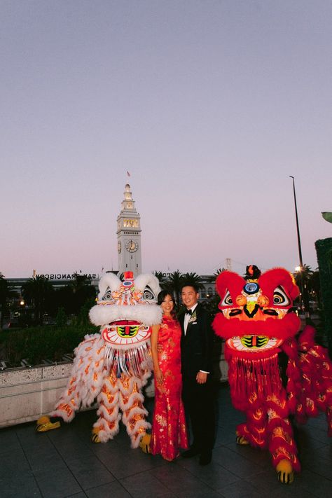 Downtown San Francisco Wedding at Harborview Restaurant & Bar Asian American Wedding, Taiwan Wedding, Double Happiness Wedding, Wedding Chinese, Tropical Centerpieces, Vietnam Wedding, Downtown San Francisco, Filipino Wedding, Lush Wedding