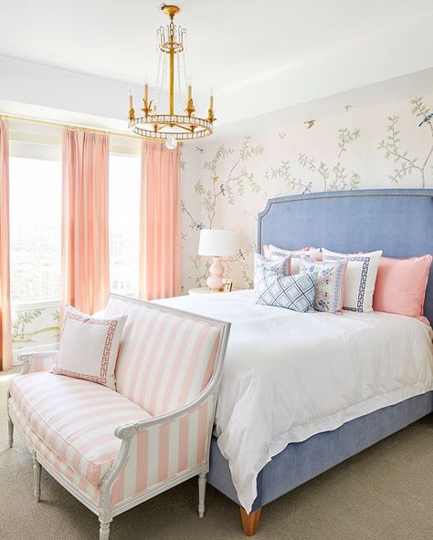 Caitlin Wilson (@caitlinwilsondesign) • Instagram photos and videos Chinoiserie Mural, Caitlin Wilson, Tall Bed, Big Girl Rooms, Kid Spaces, New Classic, My New Room, Decoration Design, New Room