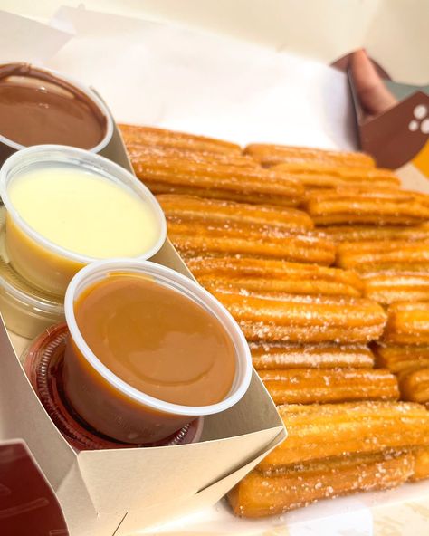 Nuestros mini churros son perfectos 😍☝🏼 Repórtense todos los fans de ellos 🥨 @ayquechurros #churros #churreriacali #churroscali Mini Churros, Easy Baking Recipes Desserts, Baked Dessert Recipes, Easy Baking Recipes, July 17, Easy Baking, Cali, Baking Recipes, Dessert Recipes