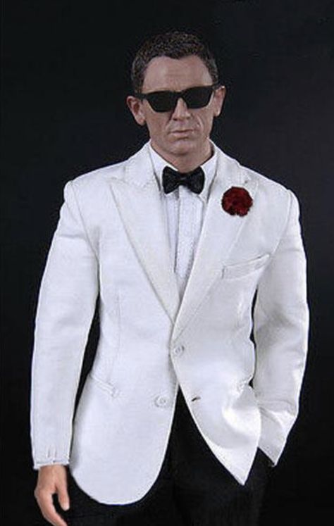 James Bond Tuxedo, James Bond Daniel Craig, Spectre 007, Men Street Outfit, 007 Spectre, White Tux, Daniel Craig James Bond, White Tuxedo, White Suit