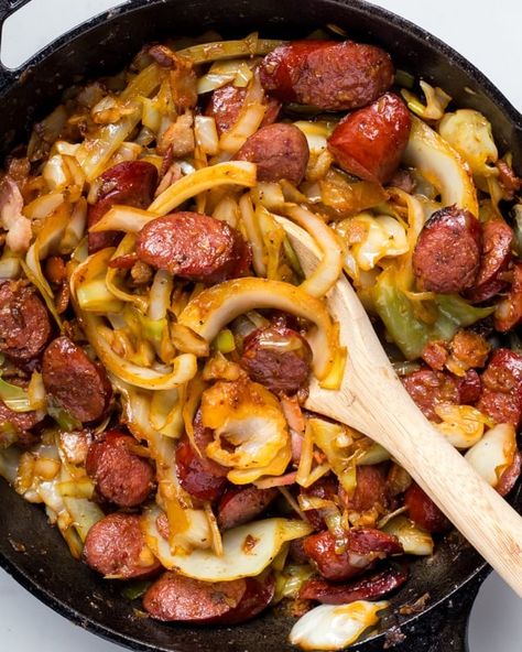 Fried Cabbage And Sausage Easy Fried Cabbage, Fried Cabbage And Sausage, Southern Cabbage, Cabbage And Smoked Sausage, Cabbage Sausage, Fried Cabbage With Sausage, Bacon Seasoning, Sausage Ingredients, Smoked Sausage Recipes