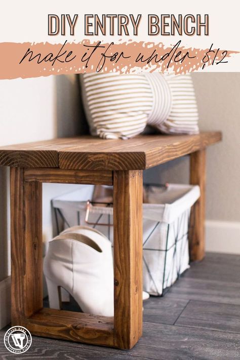 Diy Small Entryway, Entryway Bench Diy, Pallet Furniture Bench, Rustic Livingroom, Entryway Bench Ideas, Entryway Bench Decor, Small Entryway Bench, Doorway Entrance, Diy Bank