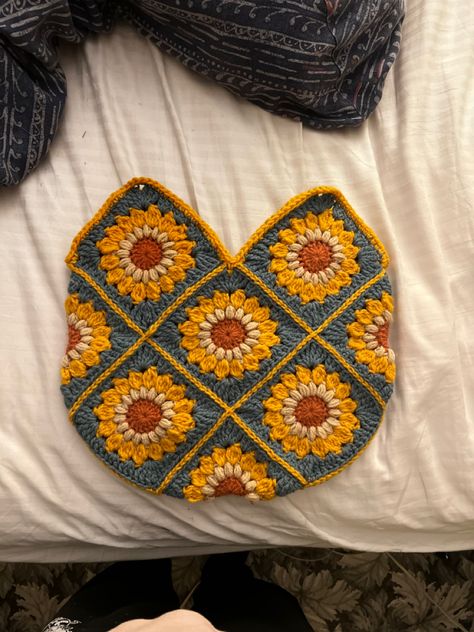 3d Sunflower Granny Square, Sunburst Bag Crochet, Sunburst Crochet Bag, Crochet Sunflower Granny Square Bag, Crochet Sunburst Granny Square Bag, Starburst Granny Square Bag, Granny Square Bag Layout, Sunburst Granny Square Bag, Sunflower Granny Square Bag