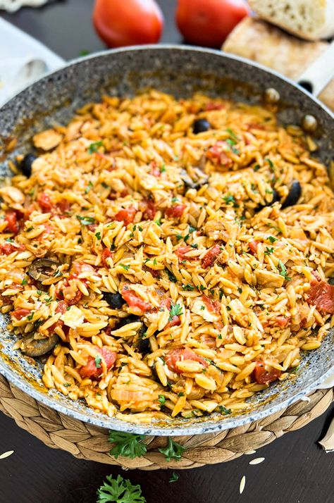 Canned Tuna Orzo, Tuna And Orzo Recipes, Tuna Orzo Salad, Tuna Orzo, Rice Entrees, Mediterranean Lunch, Tuna Dinners, Tuna Rice, Homemade Vegetable Broth