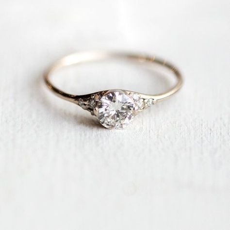 Half Carat Diamond Ring, Delicate Engagement Ring, Buy Gold, Delicate Rings, Vintage Modern, Rings Simple, Ring Vintage, Engagement Ring Settings, Unique Engagement Rings