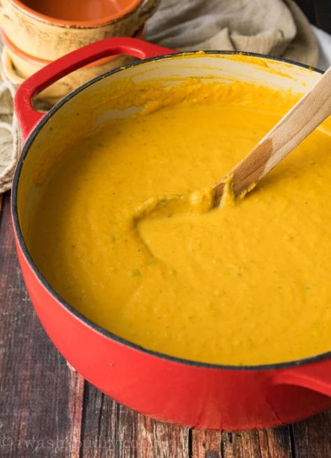 This Creamy Pumpkin and Acorn Squash Soup is the perfect recipe to warm up on a cold winter's night! I love the roasted pepitas on top! Roasted Pepitas, Pumpkin Bisque, Acorn Squash Soup, Acorn Squash Recipes, Squash Soup Recipe, Pumpkin Squash, Acorn Squash, Squash Soup, Bowl Of Soup