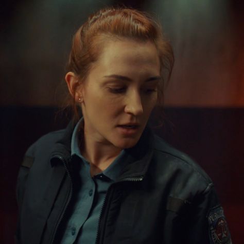 Nicole Haught, Kat Barrell, Drawing Help, Wynonna Earp, James Potter, Spears, Britney Spears, Revenge, Actresses