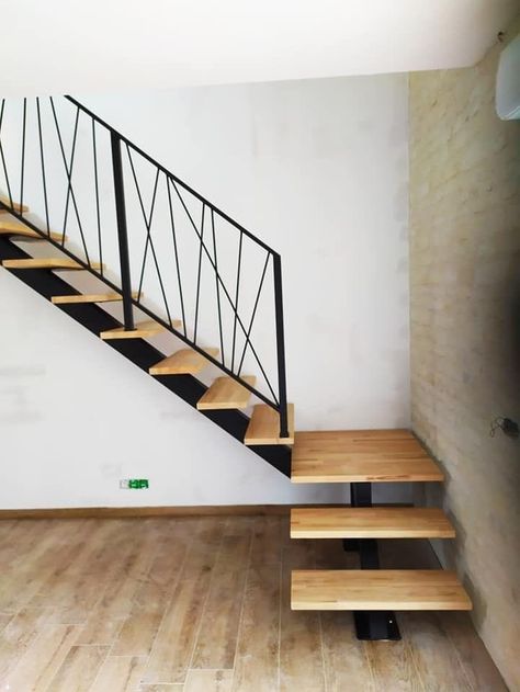 Staircase In Living Room, Guest House Bathroom, Spiral Stairs Design, Balcony Glass Design, Modern Stair Railing, Gate Wall Design, Narrow House Plans, Staircase Design Modern, Stairs Design Interior