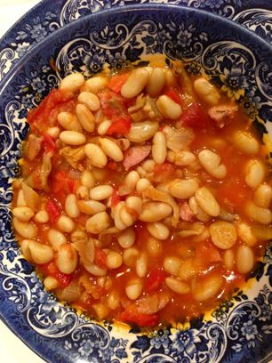 Turkish Stew, Turkish Beans Recipe, Turkish Beans, Fasolia Recipe, Turkish White Bean Stew, Vegan Turkish Recipes, How To Cook Fava Beans, Turkish Dinner, Fasolatha Soup Canned Beans