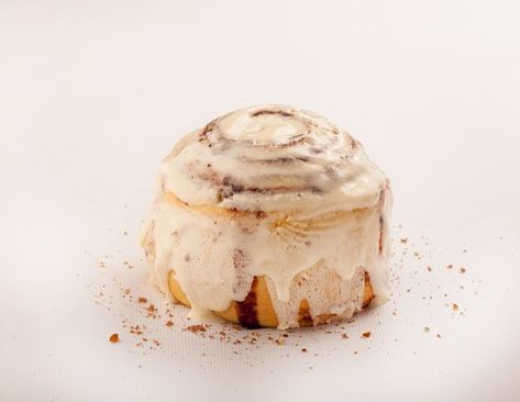 Cinnamon Rolls | Traditional Sweet Pastry From North America | TasteAtlas Cinnamon Rolls In A Mug, Cinnamon Roll In A Mug, Slow Cooker Brownies, Cinnamon Mug Cake, French Toast Bread Pudding, Slow Cooker Cinnamon Rolls, Mug Recipe, Healthy Cinnamon Rolls, Single Serve Desserts