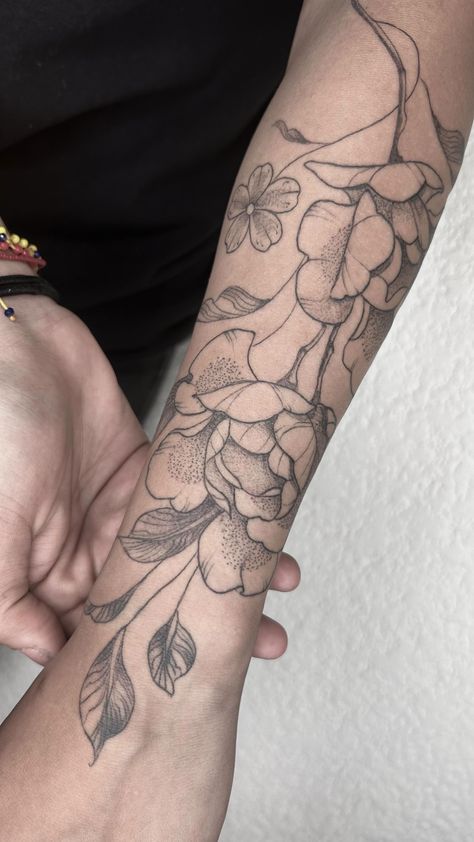 @bluehash • Instagram photos and videos Mens Flower Tattoo, Veins Tattoo, Tattoo Shading, Flower Tattoo, Tatting, Instagram Photos, Photo And Video, Tattoos, Instagram Photo