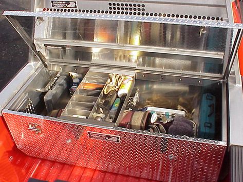 How to Keep Your Tools Organized in Your Truck Truck Toolbox Organization, Pickup Tool Boxes, Truck Tool Boxes, Truck Chevy, Tool Box On Wheels, Welding Rig, Cool Truck Accessories, Truck Bed Storage, Welding Rigs