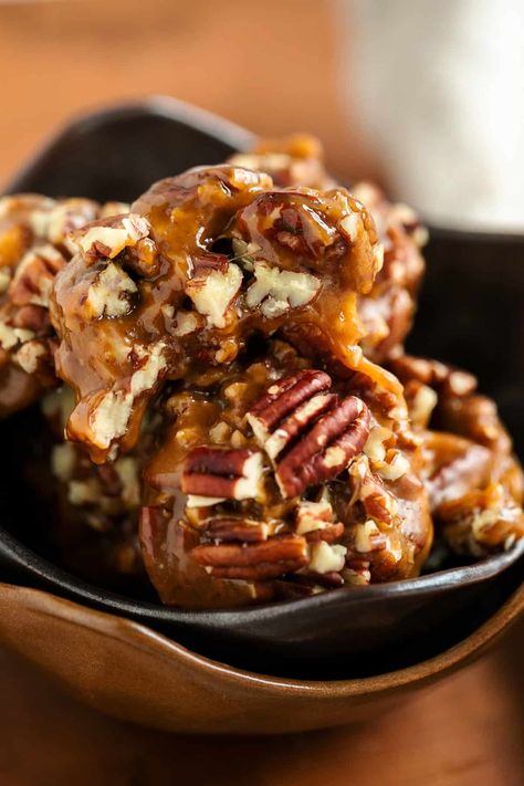 Chocolate Caramel Pecan Pretzel Bites, Pecan Caramel Clusters, Fudge Truffles, Caramel Clusters, Pecan Clusters, Pecan Bites, Toffee Bark, Christmas Candies, Homemade Candy