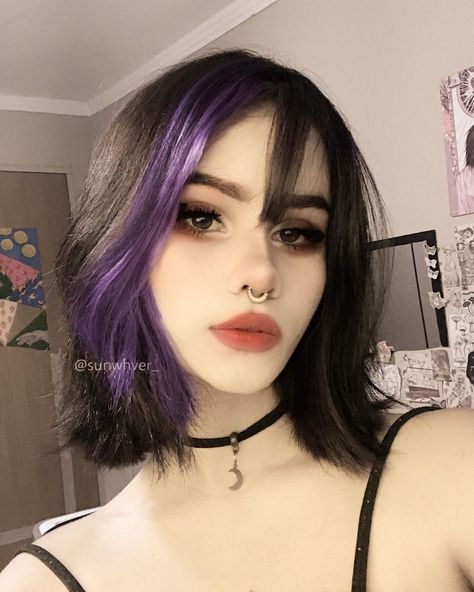 sasa (@sunwhver_) posted on Instagram: “tô amando meu cabelinho . . . . . . #explorar #grungegirl #egirl #egirlmakeup #haircolor #colorhair #purplehair” • Apr 12, 2022 at 9:04pm UTC Purple Egirl, Egirl Hair, Egirl Makeup, Lavender Hair, Grunge Girl, Purple Hair, Lavender, Hair Color, Humor