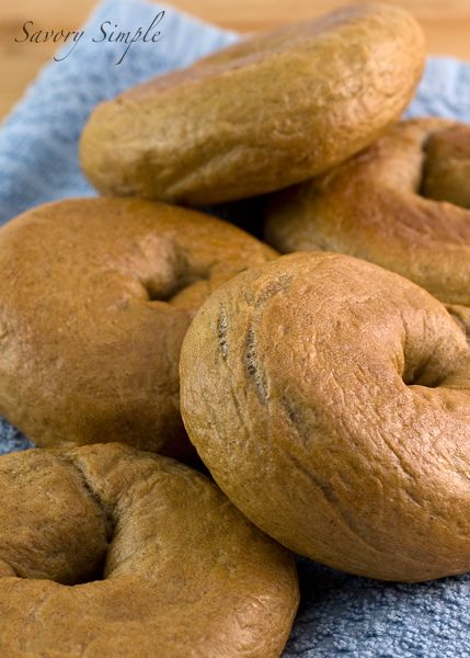 Pumpkin Bagels ~ Savory Simple Pumpkin Bagel Recipe, Pumpkin Bagels, Cinnamon Raisin Bagel, Homemade Bagels, Bagel Recipe, Fall Breakfast, Fall Treats, Challah, Sunday Brunch