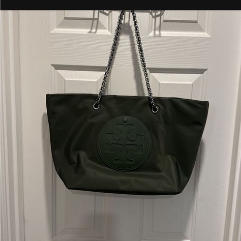 Tory Burch olive green Ella Chain Tote - Brand new with tags Tory Burch Ella, Tory Burch Tote, Chain Strap, Stylish Women, Olive Green, Tory Burch, Brand New, Running, Handbags