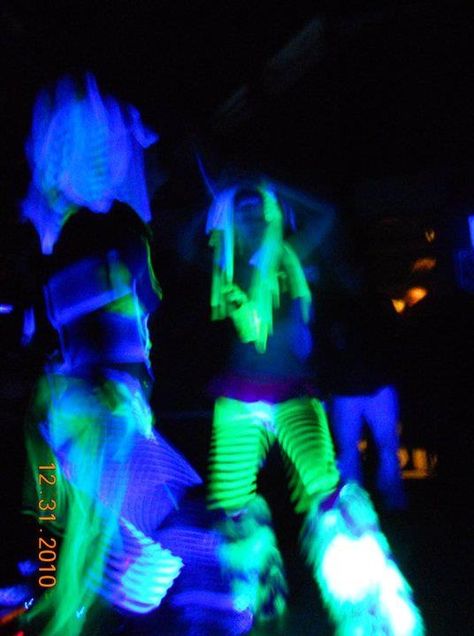 Rave 90s Raver Aesthetic, Warehouse Rave Aesthetic, Warehouse Rave, Rizz Party, Rave Core, Neon Clothing, Fairy Rave, Rave Aesthetic, Rave Edm