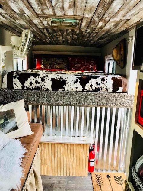 Trailer interior Diy Horse Trailer Remodel Interior, Horse Trailer Bed Ideas, Horse Trailer Living Quarters Decorating, Remodeled Horse Trailer Interiors, Horse Trailer Interior Ideas, Western Trailer Decor, Horse Trailer Renovation Ideas, Living Quarters Remodel, Horse Trailer Decor