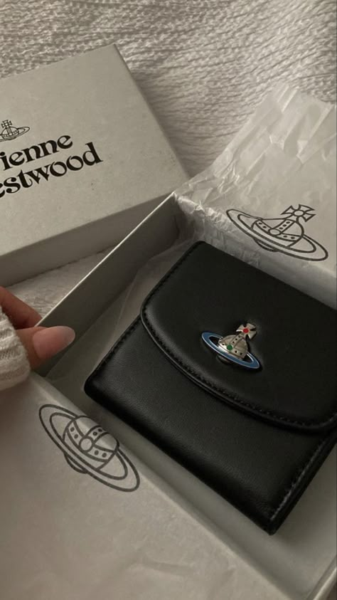 Vivien Westwood Wallet, Cute Wallet Aesthetic, Aesthetic Wallet, Wallet Aesthetic, Vivienne Westwood Wallet, Vivienne Westwood Jewellery, Cute Wallet, Cute Wallets, Luxury Purses