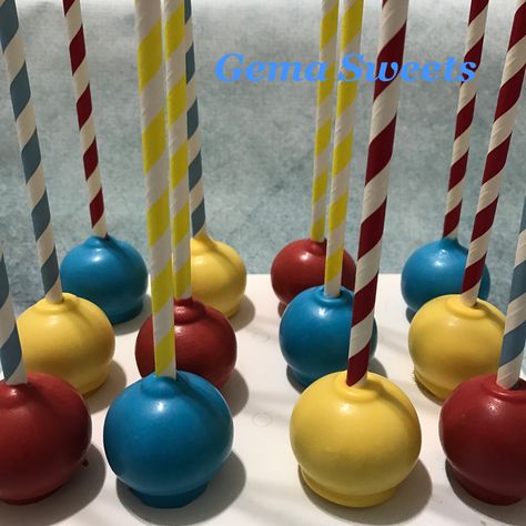 Circus Theme Cake Pops, Carnival Theme Treats Dessert Tables, Carnival Themed Cupcake Ideas, Carnival Theme Cake Pops, Carnival Cake Pops Circus Theme, Carnival Cake Pops, Carnival Theme Deserts, Circus Cake Pops, Cake Feta