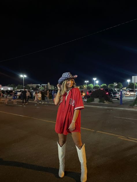 Cute Southern Outfits, Fourth Of July Pics, Levi Denim Shorts, Beige Tank Top, Red Sox Jersey, White Cowgirl Boots, Cowgirl Boots Outfit, Cute Cowgirl Outfits, Outfit Links