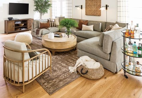 Best Living Room Layout, Large Sectional Living Room, Sectional Couch Layout, Living Room Couch Placement, Sectional Living Room Layout, Coastal Cottage Living Room, Family Room Sectional, Living Room Layout Ideas, Colonial Living Room