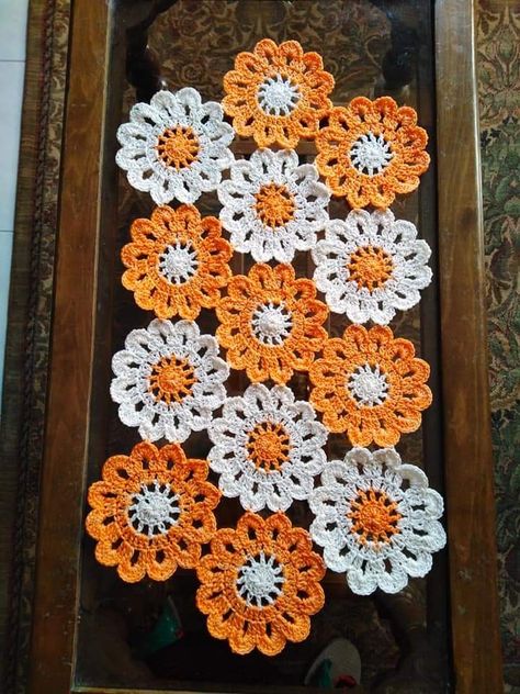 Crochet Table Cloth, Crochet Table Topper, Crochet Placemat Patterns, Crochet Tablecloth Pattern, Free Crochet Doily Patterns, Crochet Table Runner Pattern, Crochet For Beginners Blanket, Flower Table, Crochet Table