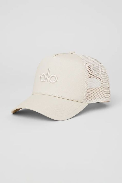 District Trucker Hat | Alo Yoga Mom Uniform, Soft Summer Colors, True Summer, Beige Hat, Cool Summer Outfits, Tank Top Bras, Womens Capris, Soft Summer, Light Summer