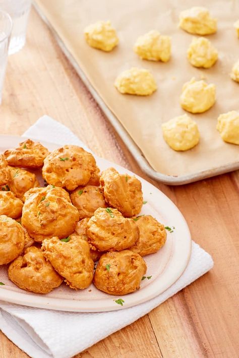 Gougeres Recipe, Thanksgiving Appetizers Easy, Fancy Appetizers, French Cheese, Cheese Puffs, Thanksgiving Appetizers, Family Cooking, Baking And Pastry, Appetizer Dips