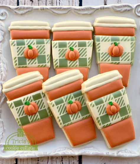 Pumpkin spice latte!!! www.facebook.com/triciascookiecottage Thanksgiving Cookies Decorated, Fall Decorated Cookies, Cookie Cottage, Cookies Fall, Halloween Sugar Cookies, Thanksgiving Cookies, Coffee Cookies, Sugar Cookie Designs, Fall Cookies