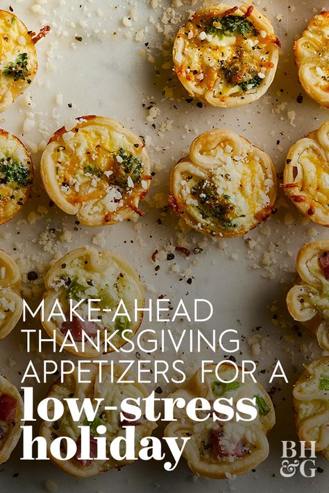 Thanksgiving Starters Appetizer Recipes, Thanksgiving Appetizers Trader Joes, One Bite Thanksgiving Appetizers, Snacks For Thanksgiving Party, Easy Thanksgiving Appetizers For A Crowd, Thanksgiving Appetizers No Bake, Thanksgiving Apatizer, Hot Thanksgiving Appetizers, Quick Thanksgiving Appetizers