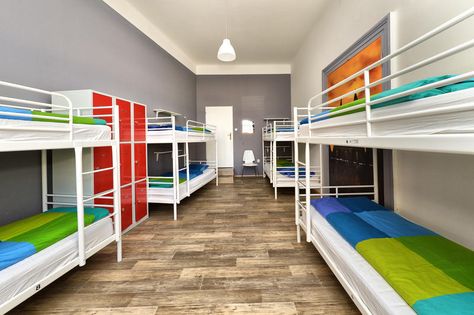 Bunk Beds For Boys Room, Student Hostel, Dormitory Room, Hostels Design, Hostel Room, Dorm Design, City Layout, Diy House Plans, Dorm Room Designs