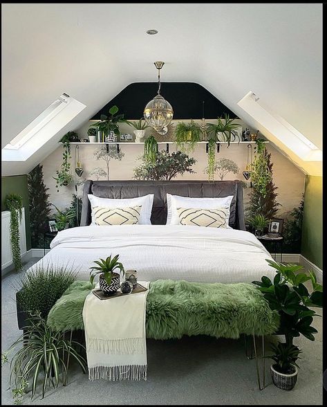 10 Insta bedrooms we love | Fifi McGee | Interiors + Renovation Blog Country Style Bedroom, Next Bedroom, Cottage Bedroom, Simple Furniture, Interior Renovation, Traditional Bedroom, Dreamy Bedrooms, Loft Conversion, Soho House