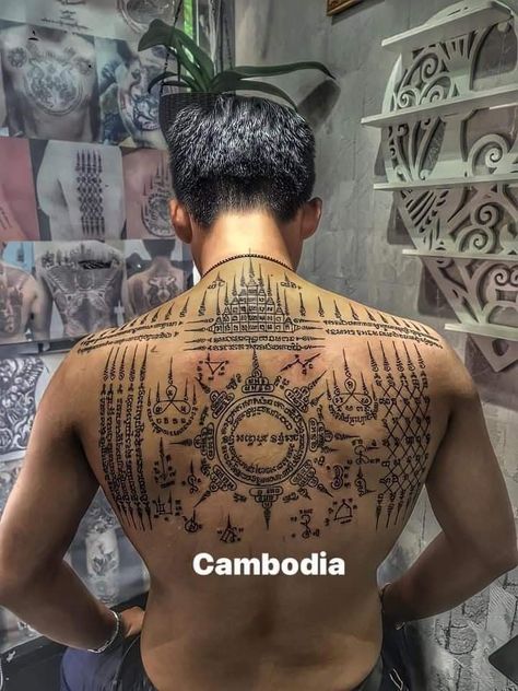 Tibet Tattoo, Cambodian Tattoo, Traditional Thai Tattoo, Hindu Tattoos, Khmer Tattoo, Attracting Love, Thailand Tattoo, Cambodian Art, Buddha Tattoos