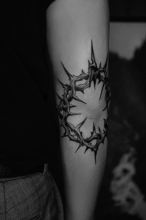 Goth Elbow Tattoo, Sharp Tattoo, Chrome Hearts Tattoo, Crown Of Thorns Tattoo, Thorn Tattoo, Traditional Tattoo Flash Art, Lightning Tattoo, Chain Tattoo, Elbow Tattoo