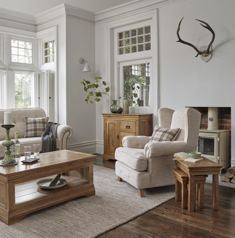 Optimized-FFH_LIVING_CARO_126 Country Neutral Living Room, Farmhouse Range, Oak Furniture Living Room, Kitchen Windows, Warm Home Decor, Living Room Warm, Cosy Living, Cottage Living Rooms, Cosy Living Room