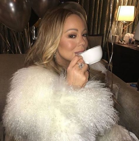 Mariah Carey 2000s, Mariah Carey Obsessed, Mariah Carey Singing, Mariah Carey Hair, Mariah Carey Outfits, Mariah Carey Butterfly, Mariah Carey 90s, Mariah Carey Christmas, 90s Hairstyles