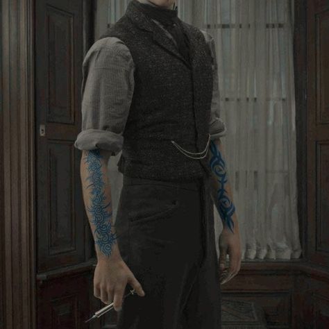 Dark Academia Men, Victorian Male, 1800s Men, Harry Treadaway, 1800s Aesthetic, Style Androgyne, Victor Frankenstein, Don Pedro, Victorian Man