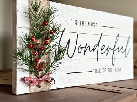 Rectangle Christmas Sign, Farmhouse Christmas Signs Diy, Farmhouse Christmas Signs Wooden, Christmas Wall Signs Diy, Wooden Christmas Signs Diy, Diy Christmas Wood Signs, Wood Christmas Signs, Crafts 2024, Christmas Signs Diy